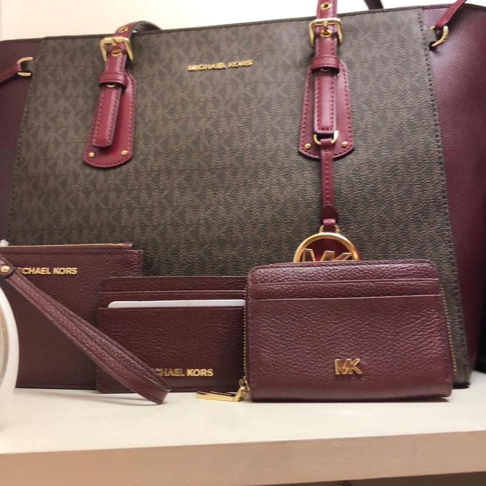 Michael Kors Bag with Wallets